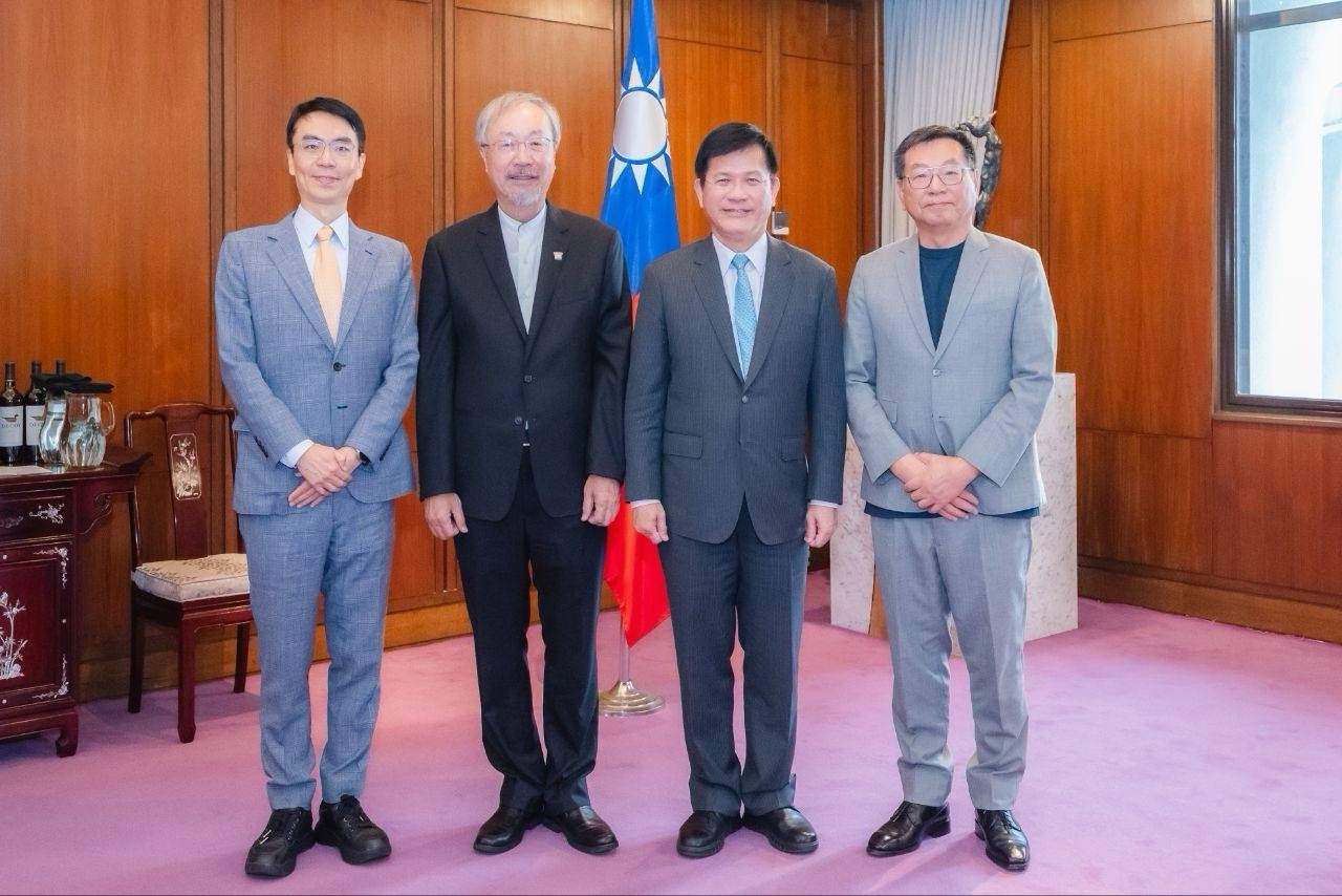 外交部長林佳龍午宴感謝我國無任所大使為台灣外交打拚