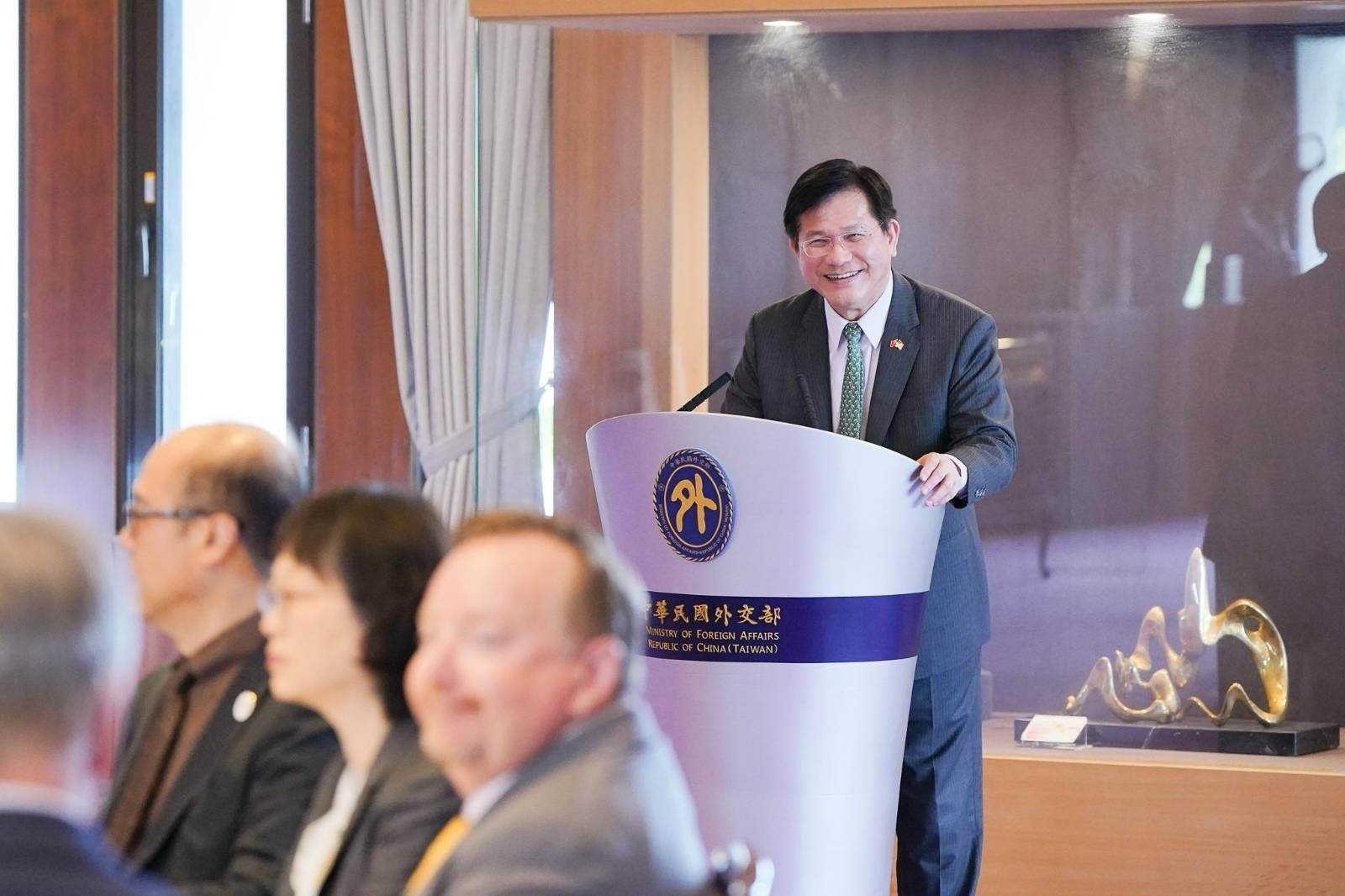 圖說二:外交部長林佳龍致詞並歡迎美國懷俄明州州長戈登(Mark Gordon)訪問團。