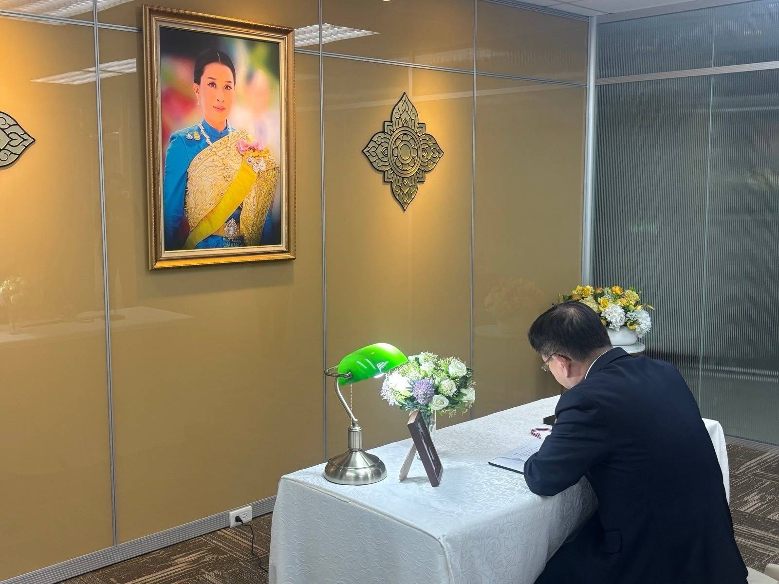 圖說二:外交部常務次長葛葆萱代表外交部致哀悼詞。