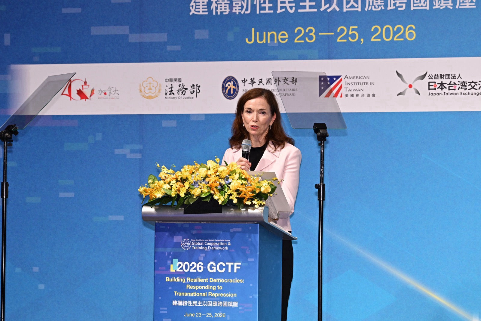 圖說二:加拿大駐台北貿易辦事處代表何曼麗(Marie-Louise Hannan)代表「全球合作暨訓練架構」(GCTF)夥伴國家於開幕致詞。