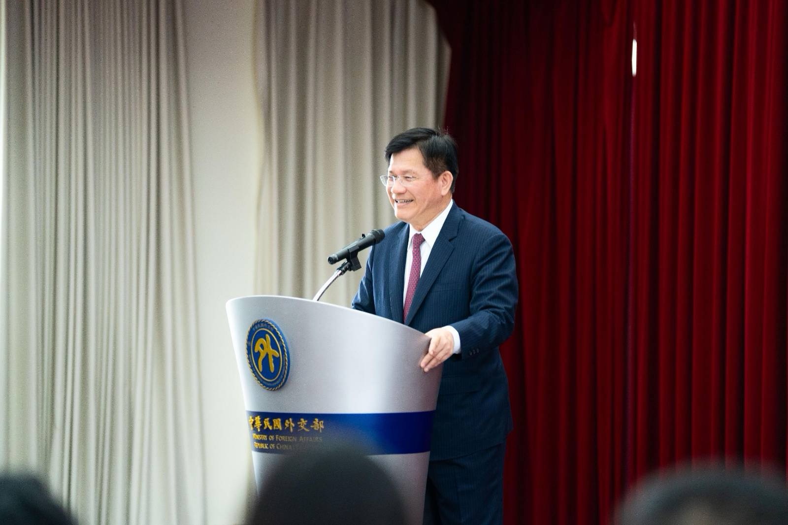 圖說二:外交部長林佳龍致詞歡迎「第32屆世界台灣商會聯合總會回國訪問團」。