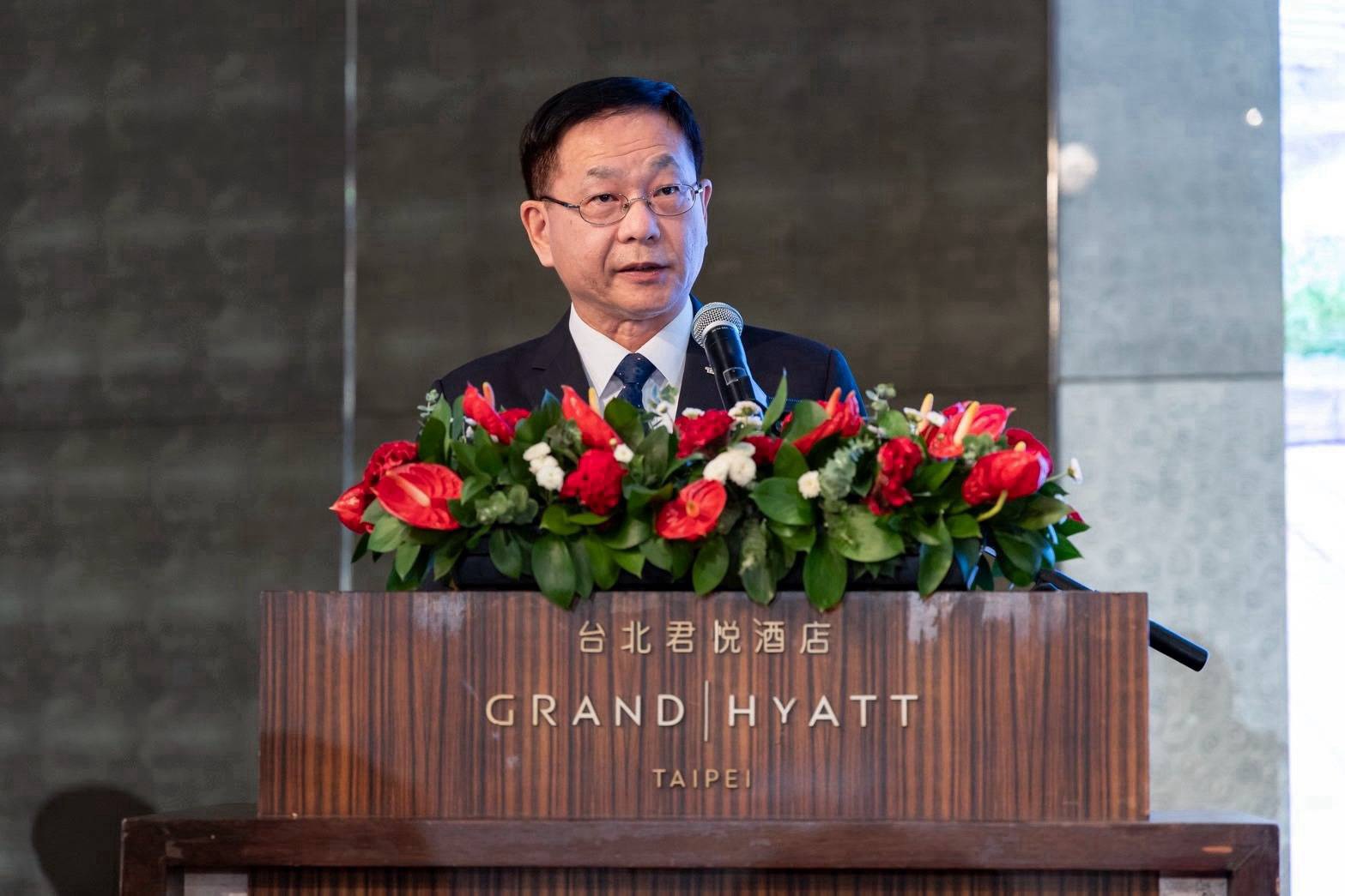 圖說二：外交部常務次長葛葆萱應邀代表我國政府致詞，祝賀新加坡61週年欣欣向榮、智領未來。